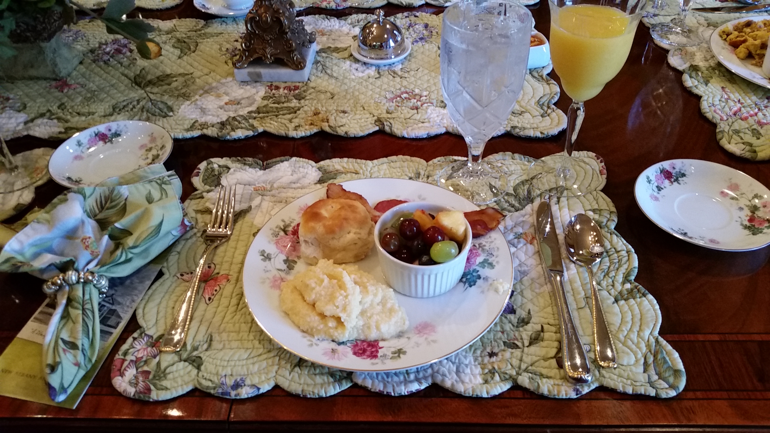 breakfast concord inn