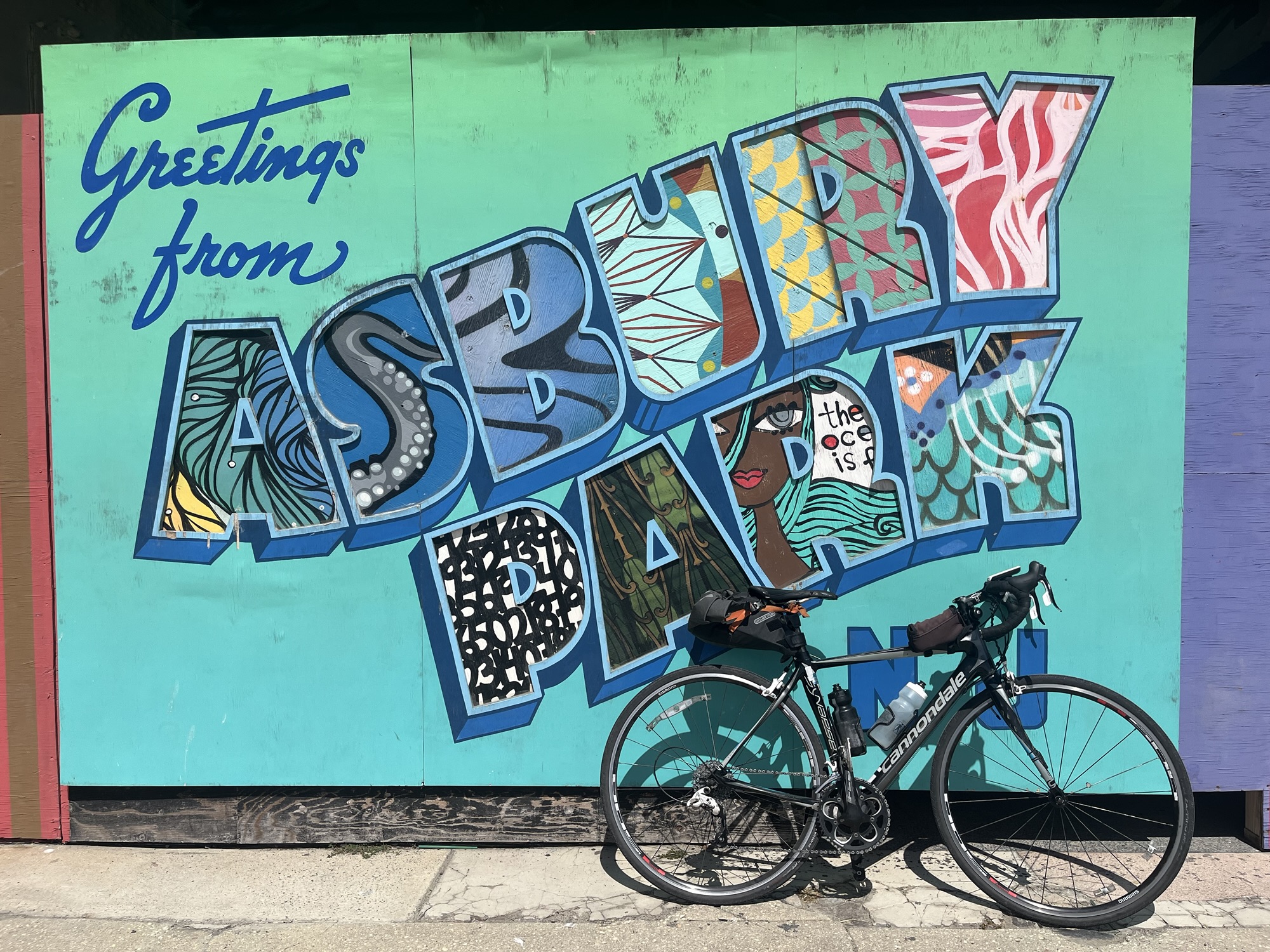 Bruce Springsteen's Jersey Shore by bicycle: Stone Pony, Born to